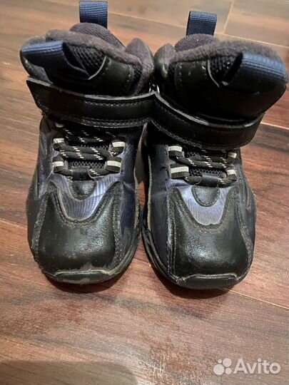 Кроссовки на мальчика