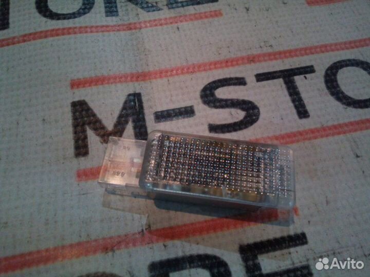 Плафон освещения Volkswagen Golf 1K AXX 2005