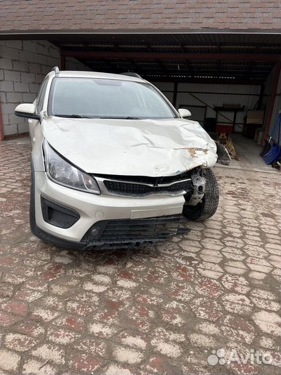 Kia Rio X-Line 1.4 AT, 2020, битый, 115 425 км