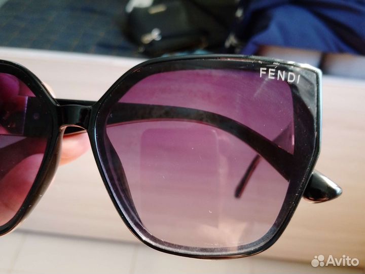 Солнцезащитные очки женские