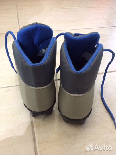 Лыжные ботинки