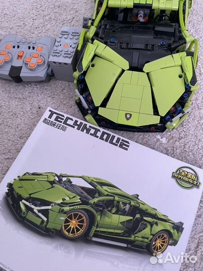 Гоночный автомобиль на радиоуправлении