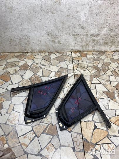 Форточка двери Citroen C4 хэтчбэк TU5JP4 2009