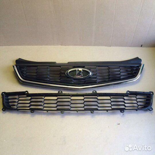 Решетка Приора 2 в сборе комплект