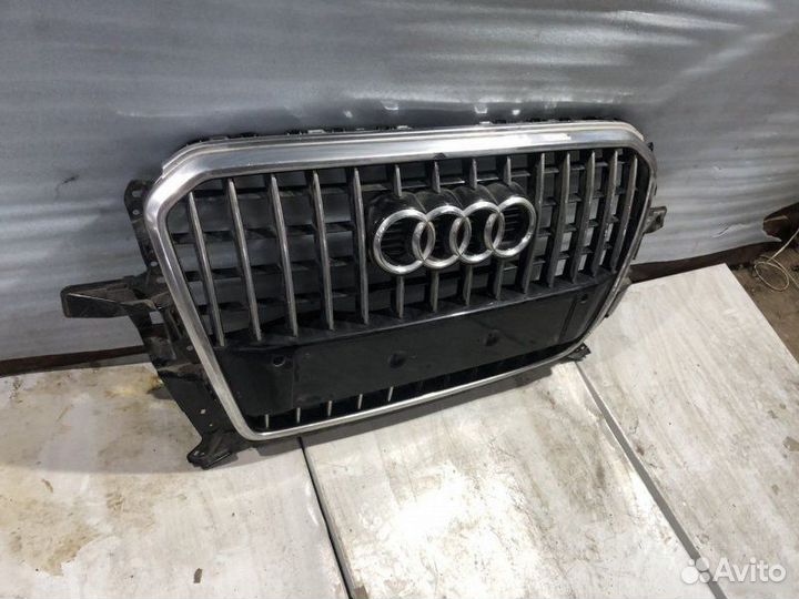 Решетка радиатора Audi Q5