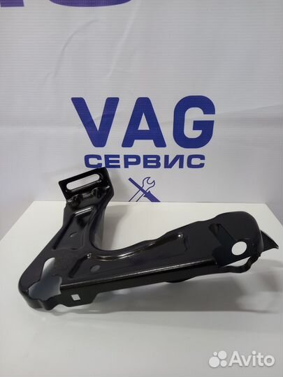 Усилитель крепления фары правый Октавия 1Z0805072