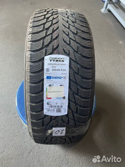Nokian Tyres Hakkapeliitta R3 SUV 255/50 R20 109R