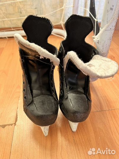 Коньки хоккейные ссм