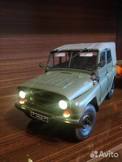 Модель автомобиля УАЗ 469