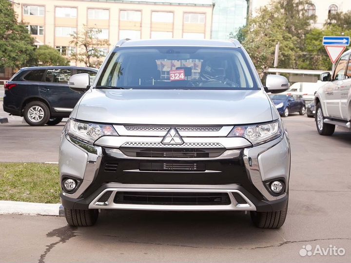 Mitsubishi Outlander, 2022