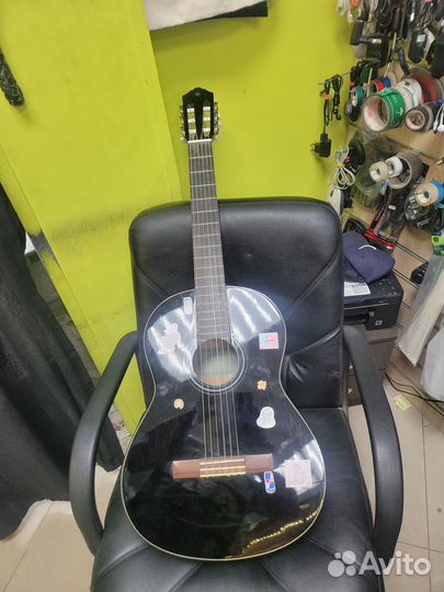 Акустическая гитара yamaha c40