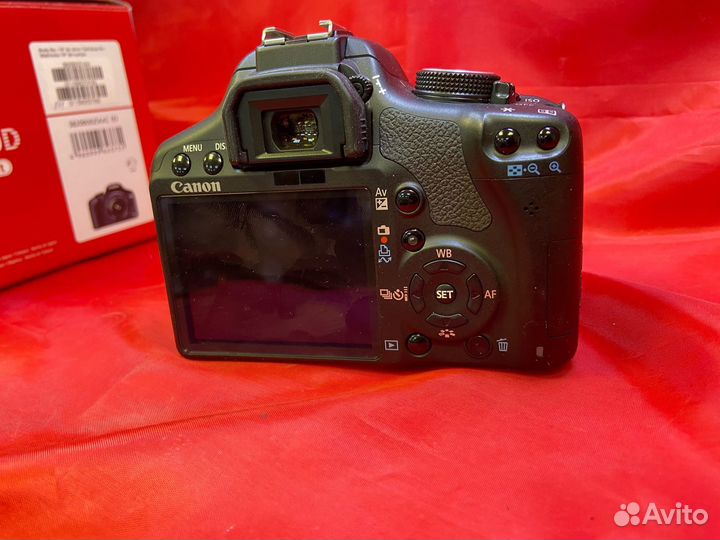 Зеркальный фотоаппарат Canon 500D