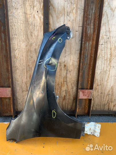 Крыло переднее правое Suzuki Escudo TDA4W J24B