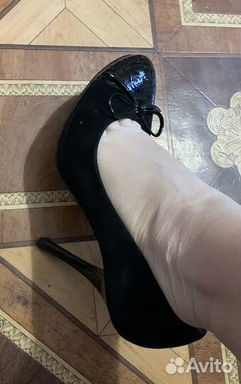 Туфли Lisa Moro р.36,5 черные замша и лак