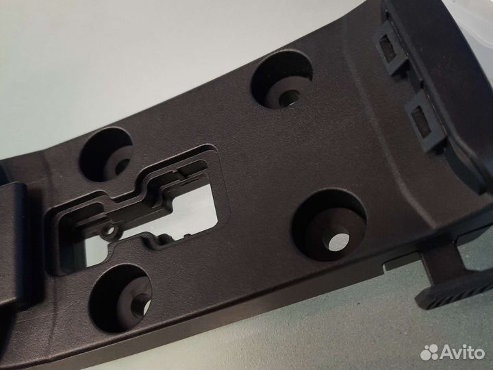 Крепление на мотоцикл оригинальное Garmin Zumo