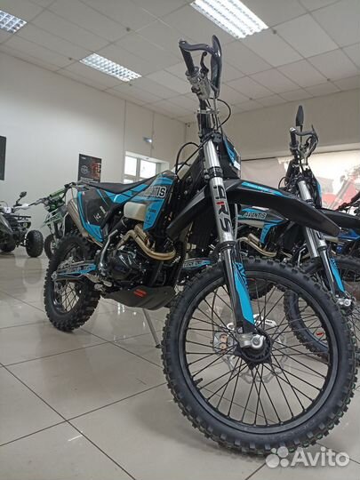 Мотоцикл Avantis Enduro 250 EFI Exclusive PR300