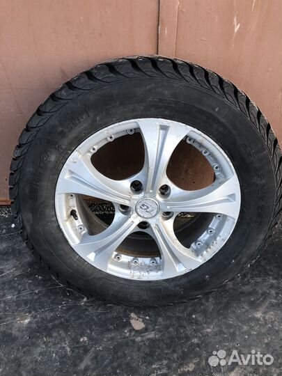 Sava Eskimo Stud 215/65 R16 98T