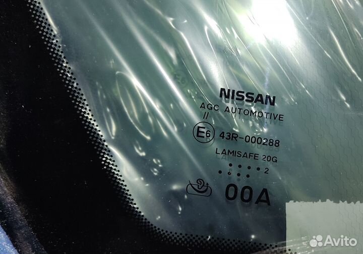 Лобовое стекло Nissan qashqai j11 с подогревом