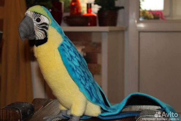 Попугай фирмы Hansa