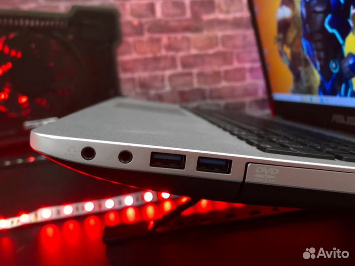 Игровой ноутбук asus в металле i5/Geforce GTX/IPS