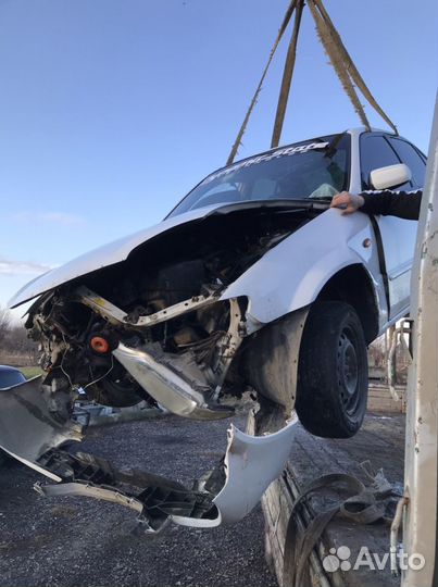 Mazda Familia 1.5 AT, 2003, битый, 230 000 км