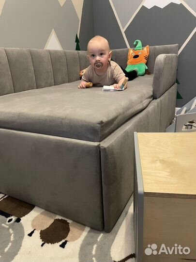 Детская кровать с мягкими бортиками