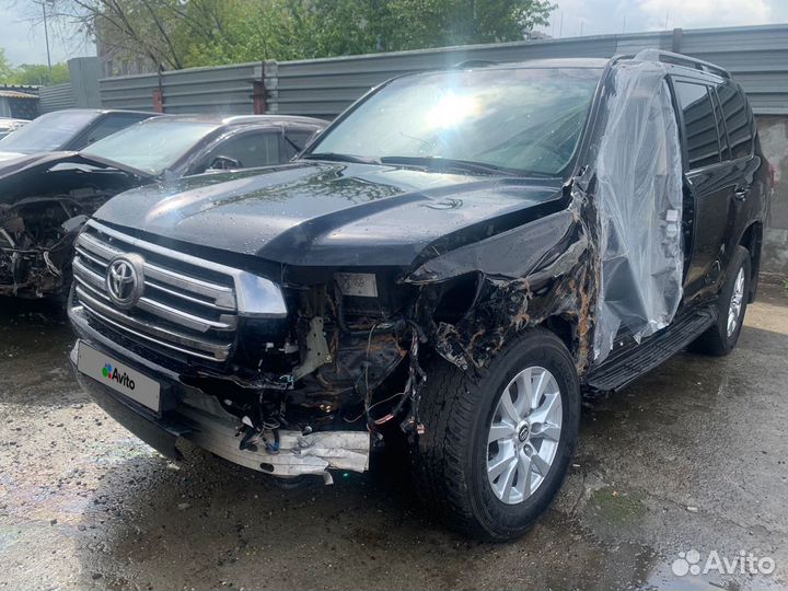 Toyota Land Cruiser 4.6 AT, 2021, битый, 77 160 км