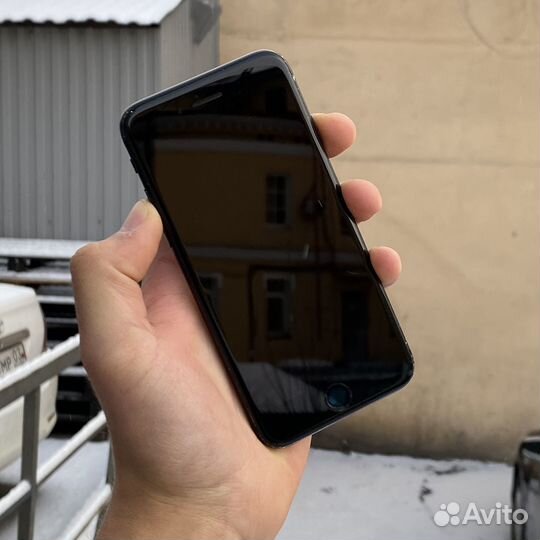 iPhone 7, 32 ГБ