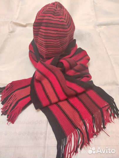 Шапка с шарфом для девочки