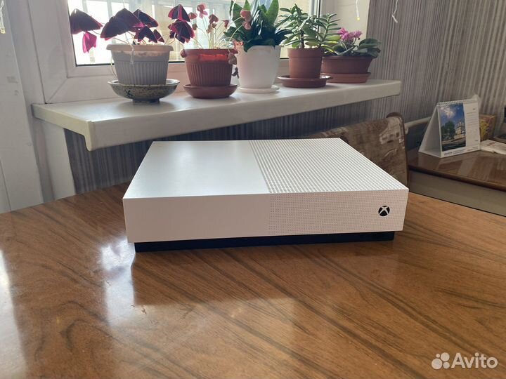 Игровая консоль (приставка) Xbox one S