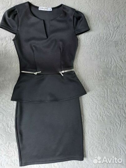 Платье прямое xs