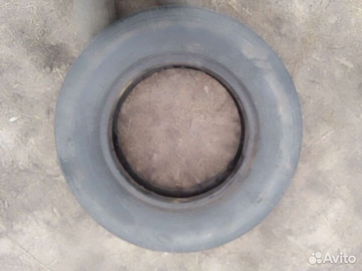 Продам шины на тракторный прицеп