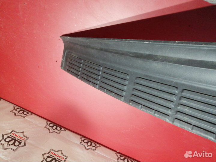 Накладка на бампер Toyota Land Cruicer 200