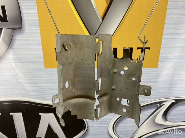 Кронштейн Renault megane 3