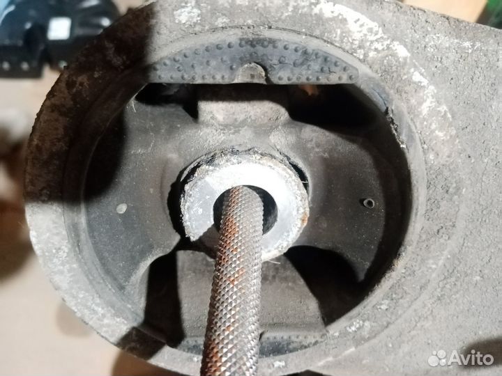 Балка задняя на Рейнж Ровер IV 2016г