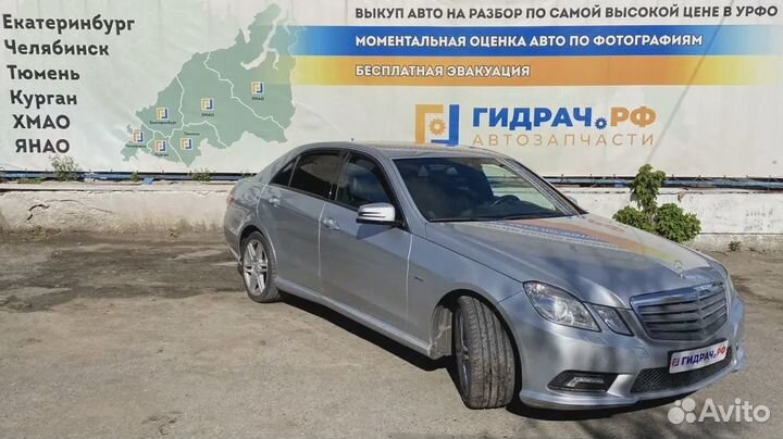 Дефлектор воздушный правый Mercedes-Benz E-Class 2