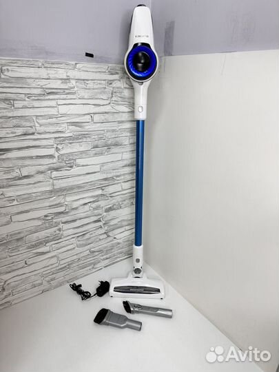 Пылесос Redmond RV-UR365