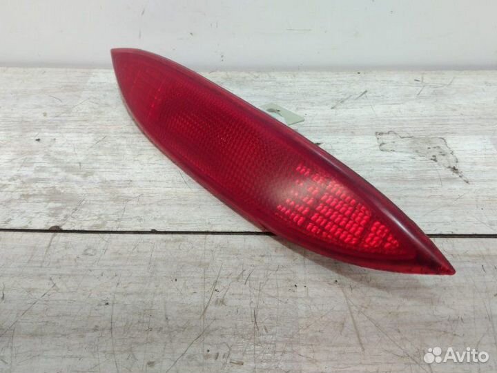 Стоп-сигнал задний Nissan Note E11 HR16DE 2008