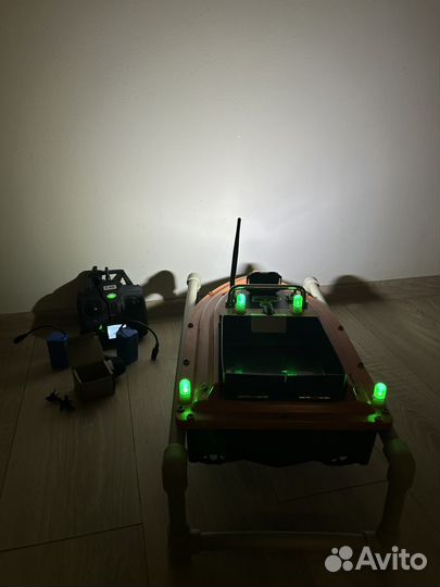 Прикормочный кораблик