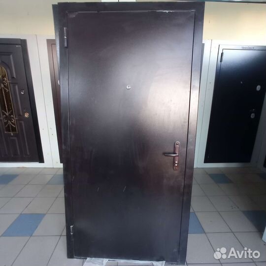 Дверь входная металлическая