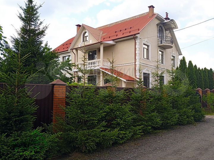 Дом 520 м² на участке 18 сот.