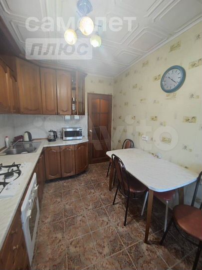 4-к. квартира, 73 м², 3/9 эт.