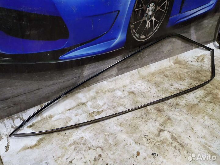 Молдинг крыши правый, левый MB W202