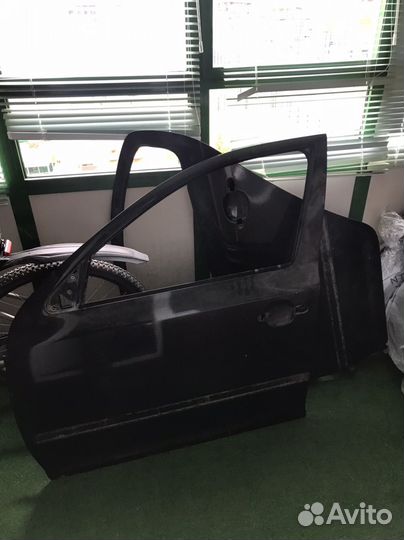 Дверь передняя левая skoda octavia a5