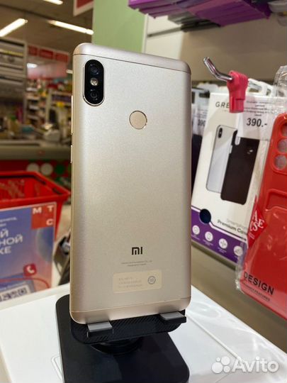 Смартфон Xiaomi Redmi Note 5 3/32Gb