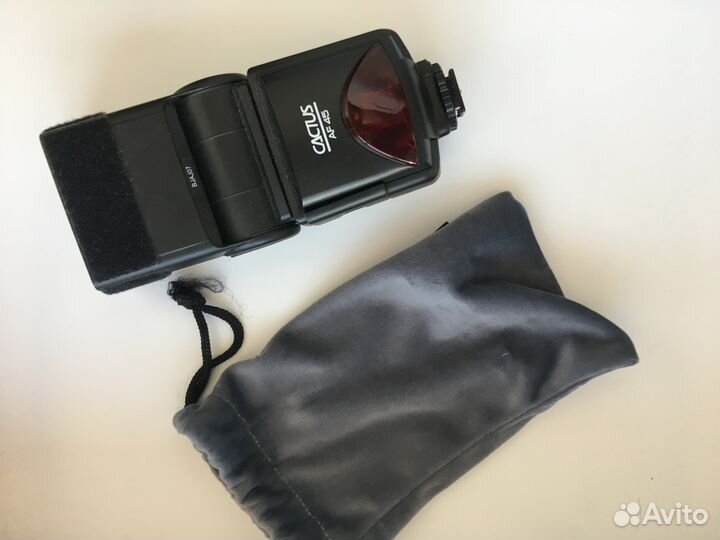 Продам совершенно новую вспышку Cactus AF45