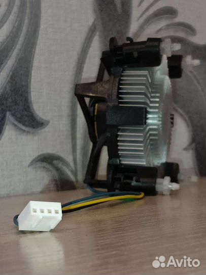 Боксовый кулер intel