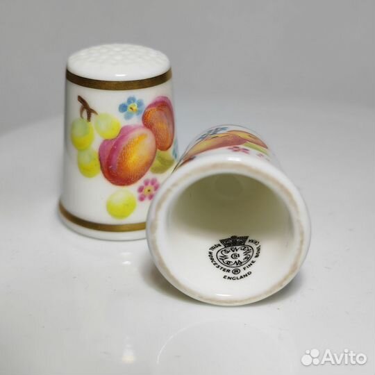 Наперсток авторск. роспись Фрукты Royal Worcester