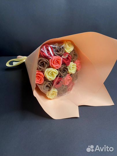 Сладкий Букет из 19 Роз из Бельгийского Шоколада