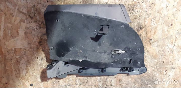 Накладка под бардачком Mercedes-Benz E-Class (W212